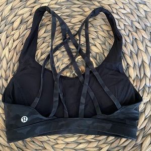 Lululemon bra size 4!!